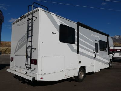2026 Thor Motor Coach Pasadena SE - Photo 4