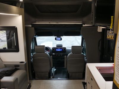 2026 Grand Design Lineage Series M - Photo 6