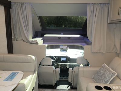 2026 Thor Motor Coach Magnitude - Photo 12