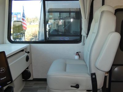 2026 Thor Motor Coach Luminate - Photo 11