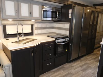 2026 Thor Motor Coach Luminate - Photo 7
