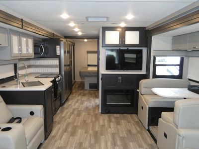 2026 Thor Motor Coach Luminate - Photo 5