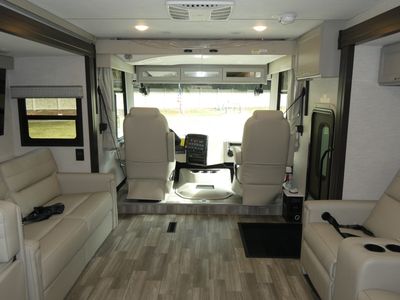 2026 Thor Motor Coach Luminate - Photo 6