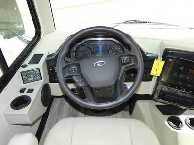 2026 Thor Motor Coach Luminate - Photo 9