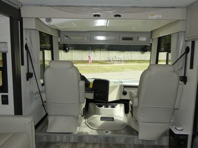 2026 Thor Motor Coach Luminate - Photo 12