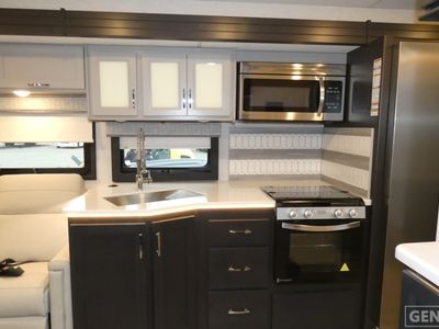 2026 Thor Motor Coach Luminate - Photo 7