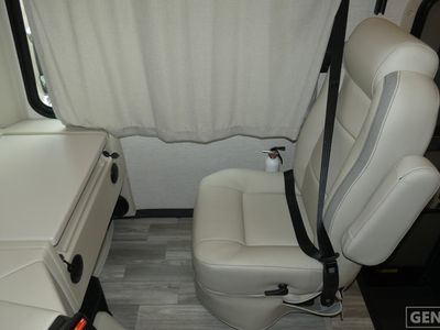 2026 Thor Motor Coach Luminate - Photo 12