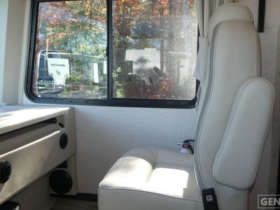 2026 Thor Motor Coach Luminate - Photo 11