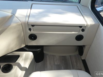 2026 Thor Motor Coach Luminate - Photo 10