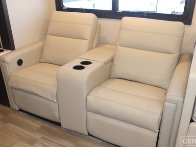 2026 Thor Motor Coach Luminate - Photo 15