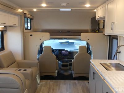 2026 Thor Motor Coach Pasadena SE - Photo 6