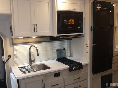 2026 Thor Motor Coach Pasadena SE - Photo 7