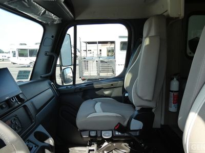 2026 Thor Motor Coach Pasadena - Photo 11