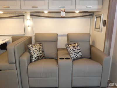 2026 Thor Motor Coach Pasadena - Photo 13