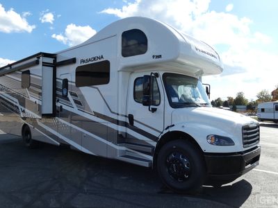 2026 Thor Motor Coach Pasadena - Photo 1