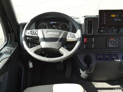 2026 Thor Motor Coach Pasadena - Photo 9