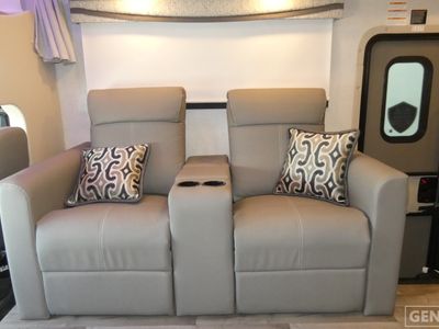 2026 Thor Motor Coach Pasadena - Photo 15