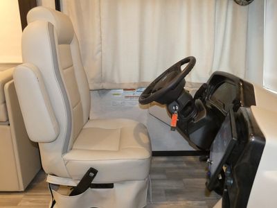 2026 Thor Motor Coach Luminate - Photo 10