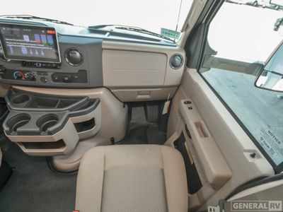 2026 Thor Motor Coach Pasadena SE - Photo 12