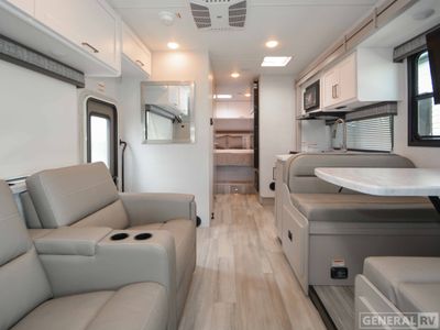 2026 Thor Motor Coach Pasadena SE - Photo 5