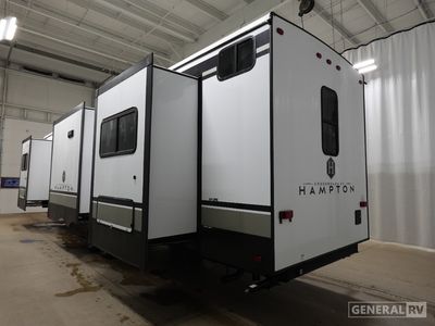 2025 Crossroads RV Hampton - Photo 3