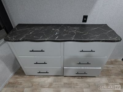 2025 Crossroads RV Hampton - Photo 12