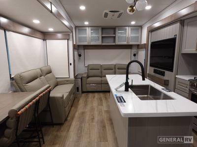 2025 Alliance RV Paradigm - Photo 6