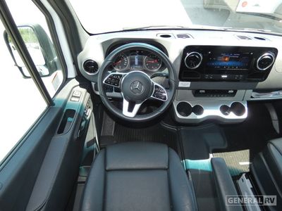 2023 Thor Motor Coach Sanctuary - Photo 10