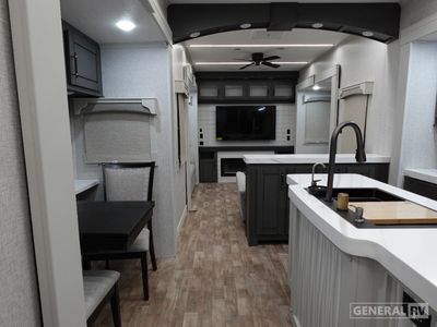 2025 Crossroads RV Redwood - Photo 6