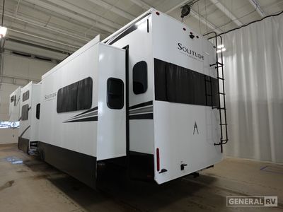 2025 Grand Design Solitude - Photo 3