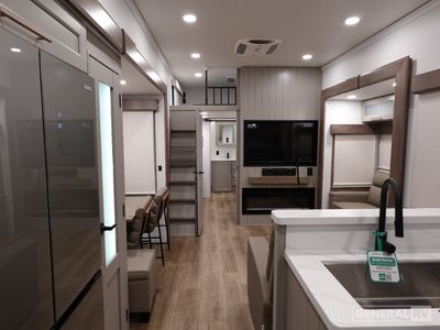 2025 Alliance RV Paradigm - Photo 6