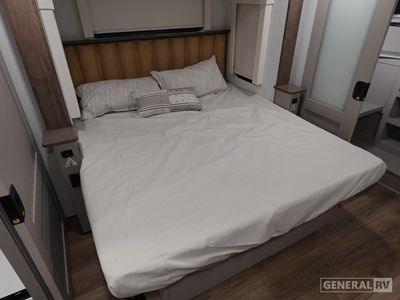 2025 Alliance RV Paradigm - Photo 10