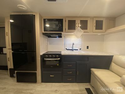 2025 Prime Time RV Avenger LE - Photo 9
