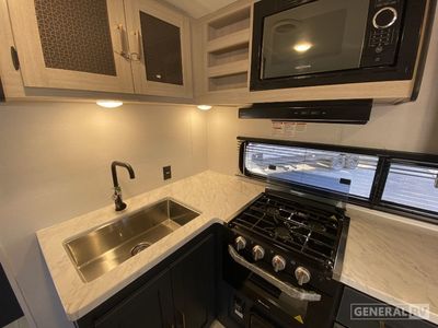 2025 Prime Time RV Avenger - Photo 12