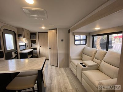 2025 Prime Time RV Avenger - Photo 8