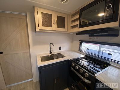2025 Prime Time RV Avenger - Photo 13