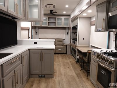 2026 Alliance RV Paradigm - Photo 5