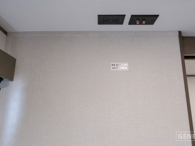 2026 Grand Design Transcend One - Photo 11