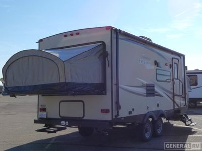 2017 Coachmen Freedom Express - Photo 4