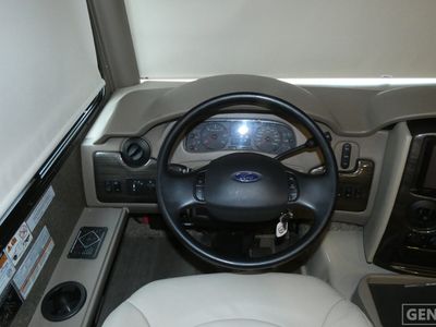 2019 Thor Motor Coach Challenger - Photo 9