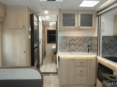 2026 Coachmen Entourage - Photo 5