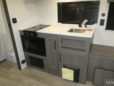 2026 Grand Design Transcend One - Photo 8
