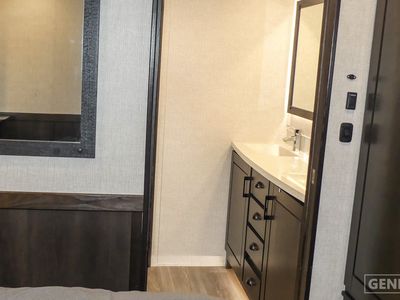 2021 Crossroads RV Redwood - Photo 13