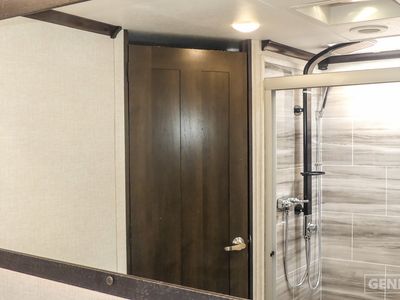 2021 Crossroads RV Redwood - Photo 8