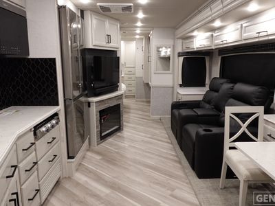 2026 Holiday Rambler Vacationer - Photo 5