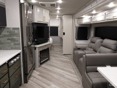 2026 Holiday Rambler Vacationer - Photo 5