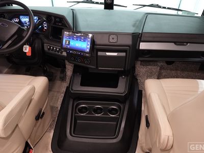 2026 Fleetwood Bounder - Photo 10
