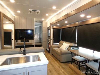 2025 Alliance RV Paradigm - Photo 6