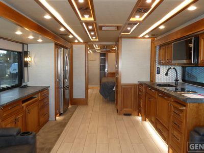 2021 Tiffin Allegro Bus - Photo 5