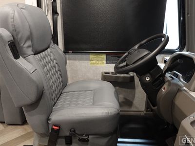2026 Winnebago Adventurer - Photo 8